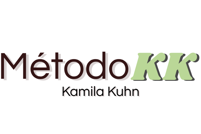 Logo com o texto “Método KK”, sendo “Método” em tom escuro e “KK” em verde, sobre fundo preto.
